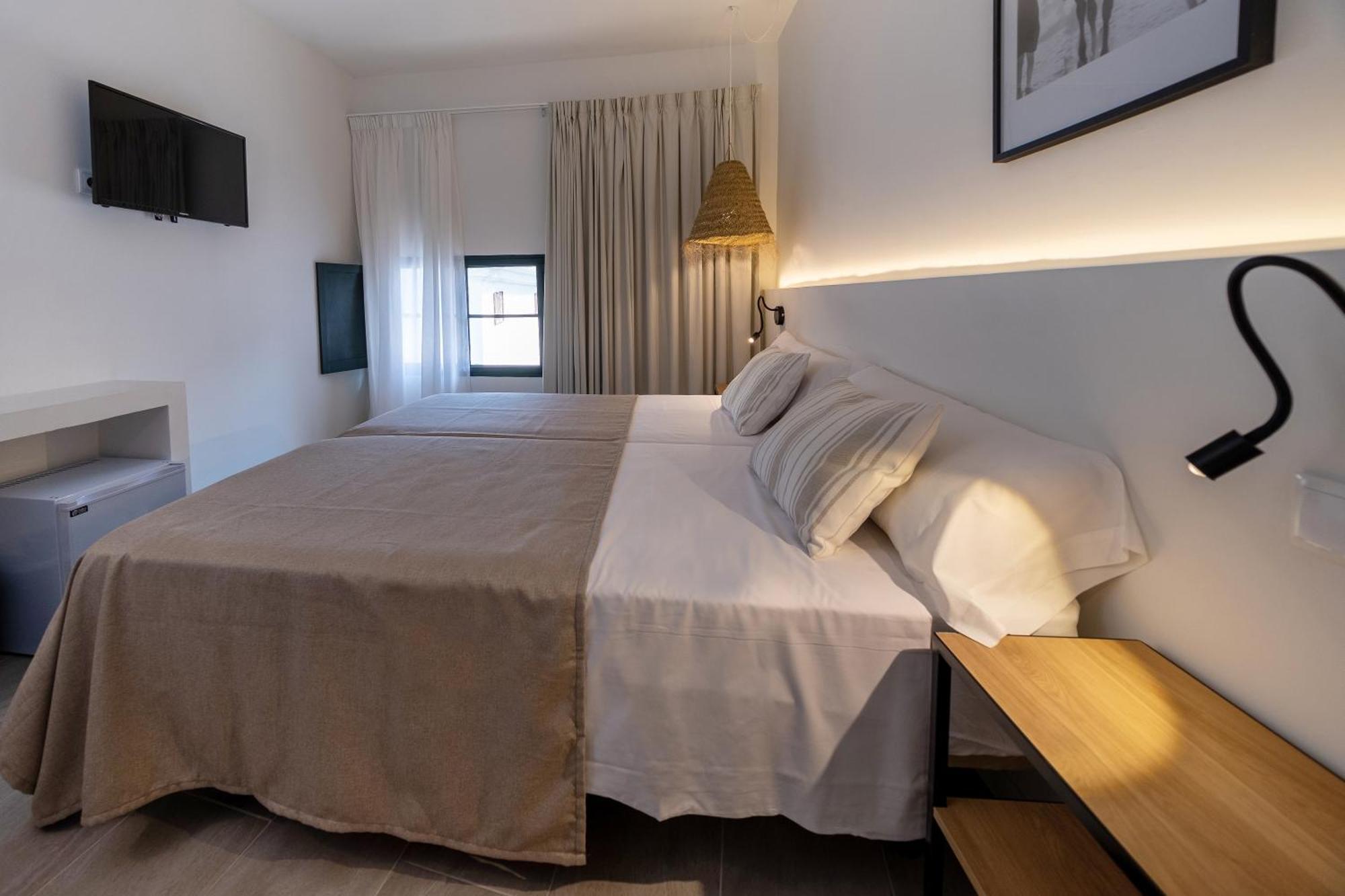 Tres Tocs Hotel Ciutadella  Eksteriør billede